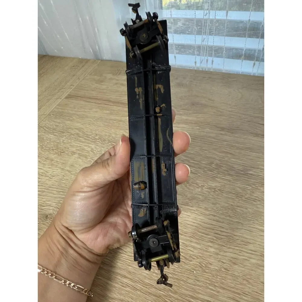 Unbranded vintage toy